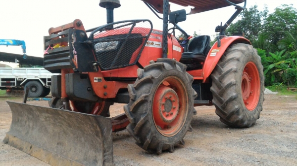 ขาย KUBOTA  M7040 ดันหน้า ผาน6 รถสวยเดิมๆ สนใจสอบถามได้ครับ ราคา 460,000 อ.แกลง ระยอง  DC Tractor Rayong  0818618678,0899347475