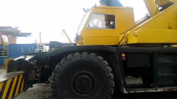 โมบายเครน.KATO.KR45H-III (45ตัน)