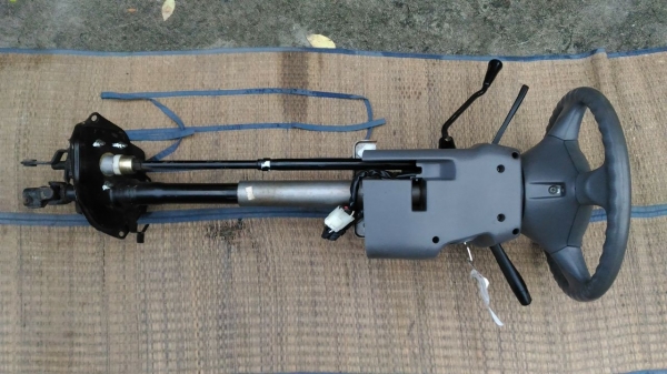 แกนคอพร้อมวงนวมพวงมาลัย เกียร์คอ จอโค้ง Datsun Japan