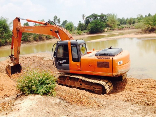 ขายรถขุดแบ็คโค ฮิตาชิ ZX200-1ทำงานหมื่น ชม. ช่วงล่างดี ไฟฟ้าครบ เอวแน่นบูมสวยเดิม