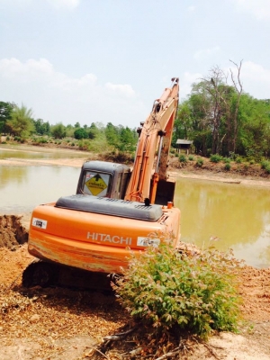 ขายรถขุดแบ็คโค ฮิตาชิ ZX200-1ทำงานหมื่น ชม. ช่วงล่างดี ไฟฟ้าครบ เอวแน่นบูมสวยเดิม ขายรถขุดแบ็คโค ฮิตาชิ ZX200-1ทำงานหมื่น ชม. ช่วงล่างดี ไฟฟ้าครบ เอวแน่นบูมสวยเดิม