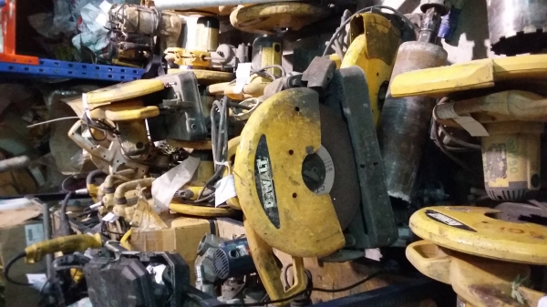 ขายรถยก โตโยต้า 1 ตันพร้อมใช้ ราคาถูกๆเครื่อง4สูบ ขายรถยก โตโยต้า 1 ตันพร้อมใช้ ราคาถูกๆเครื่อง4สูบ