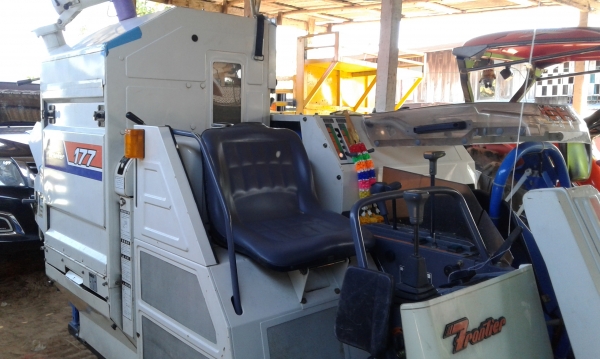 อาจารย์ มานะ เมืองสกลนคร รับไปทำกิจการตัวเองแล้วครับ ขายด่วนครับใช้งานปกติทุกอย่างครับ คนจองใว้เปลี่ยนเอารถคันใหญ่ครับ ขอลงใหม่ครับ