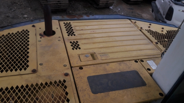 ขายKOMATSU  PC60-6  เก่าญี่ปุ่นแท้  สภาพดี..เครื่องปั๊มดี...ไฟฟ้าครบ...ช่วงล่างเต็ม  พร้อมใช้...โทร  089-3818694  ดวงนภา