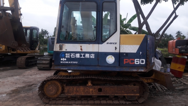 ขายKOMATSU  PC60-6  เก่าญี่ปุ่นแท้  สภาพดี..เครื่องปั๊มดี...ไฟฟ้าครบ...ช่วงล่างเต็ม  พร้อมใช้...โทร  089-3818694  ดวงนภา