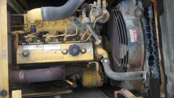 ขายKOMATSU  PC60-6  เก่าญี่ปุ่นแท้  สภาพดี..เครื่องปั๊มดี...ไฟฟ้าครบ...ช่วงล่างเต็ม  พร้อมใช้...โทร  089-3818694  ดวงนภา