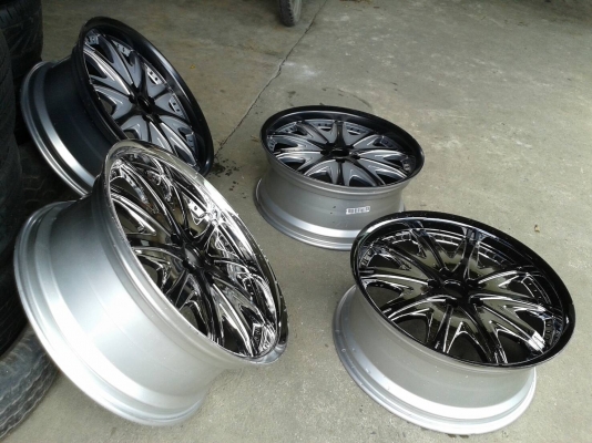 ล้อใหม่ขอบ20นิ้ว5รู114 ชุดนี้ ราคา 8000 บาท