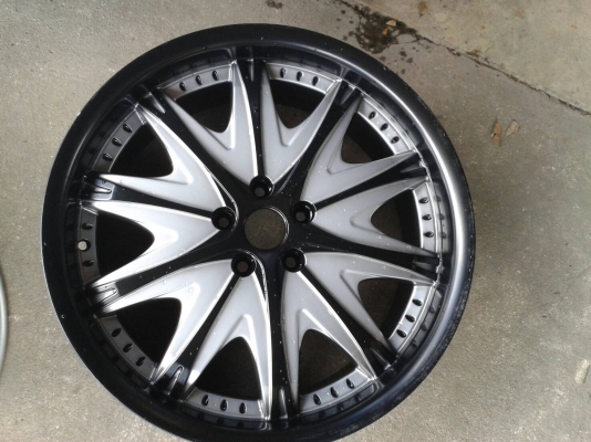 ล้อใหม่ขอบ20นิ้ว5รู114 ชุดนี้ ราคา 8000 บาท