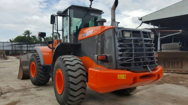 ขายรถตักล้อยาง Hitachi ZW220 ปี 2009 7000 ชั่วโมง สวยมาก สภาพเยี่ยม