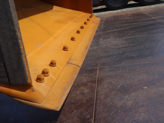 ขายรถตัก TCM ZW220