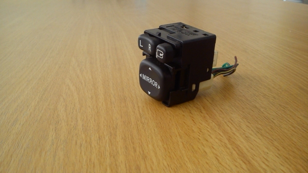 สวิทช์ปรับกระจกมองข้าง TOYOTA สำหรับรุ่นที่ไม่มีกรอบ สวิทช์ปรับกระจกมองข้าง TOYOTA สำหรับรุ่นที่ไม่มีกรอบ