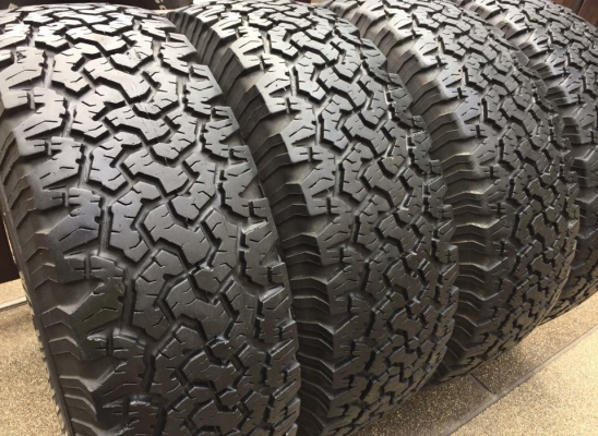 ยาง All BF Goodrich 265 70 17 กลางปี14 ดอกเต็ม ติดหนวด ราคาไม่แพง