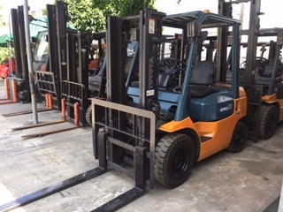 ขายโฟล์คลิฟท์  TOYOTA โตโยต้า 7FD25 2.5ตัน-รุ่น7 เครื่องยนต์ดีเซล เสา3เมตร