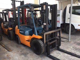 ขายโฟล์คลิฟท์  TOYOTA โตโยต้า 7FD25 2.5ตัน-รุ่น7 เครื่องยนต์ดีเซล เสา3เมตร