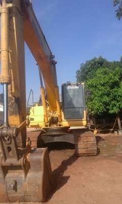 ขายแบ็คโค 200-7ทำงานหมื่นสามพันชม. สภาพสวยเดิมเล่มทะเบียน ช่วงล่างดีพร้อมลงงาน ขายแบ็คโค 200-7ทำงานหมื่นสามพันชม. สภาพสวยเดิมเล่มทะเบียน ช่วงล่างดีพร้อมลงงาน