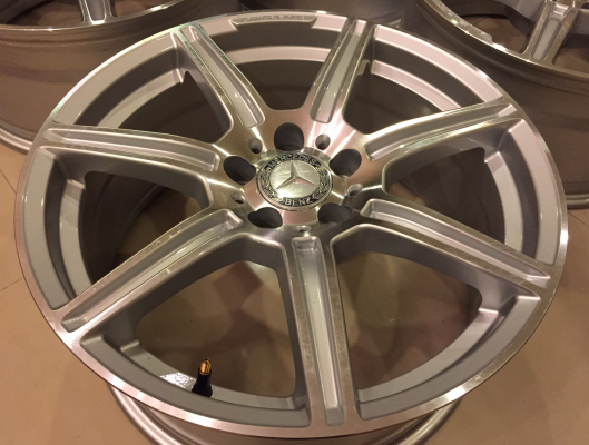 ล้อใหม่ AMG ขอบ18 รุ่นใหม่ ราคาไม่แพง