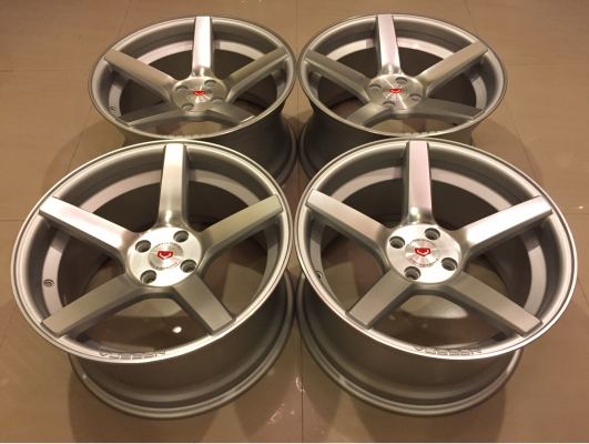 ล้อใหม่ Vossen ลาย5ก้าน ขอบ17 ราคาไม่แพง