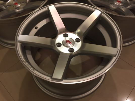 ล้อใหม่ Vossen ลาย5ก้าน ขอบ17 ราคาไม่แพง
