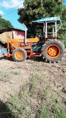 สีนวนจัดให้ Kubota 2201 22แรง ขับเคลื่อนสี่ล้อ สภาพสวย มีใบดัน สภาพแรงๆสนใจติดต่อ 089-9638932