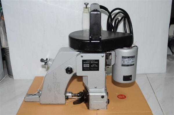 เครื่องเย็บกระสอบแบบมือถือ ของญี่ปุ่นแท้ๆ ยี่ห้อ NEWLONG รุ่น NP-7A MADE IN JAPAN