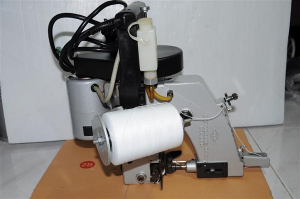 เครื่องเย็บกระสอบแบบมือถือ ของญี่ปุ่นแท้ๆ ยี่ห้อ NEWLONG รุ่น NP-7A MADE IN JAPAN