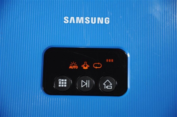 Robot หุ่นยนต์ดูดฝุ่นทำควมสะอาด SAMSUNG มือสองสภาพสวยมาก