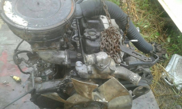 เครื่องพร้อมเกียร์