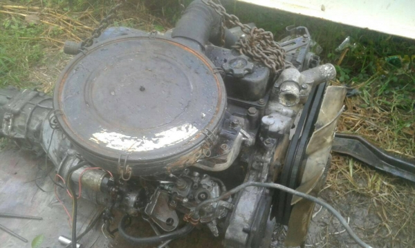 เครื่องพร้อมเกียร์ เครื่องพร้อมเกียร์