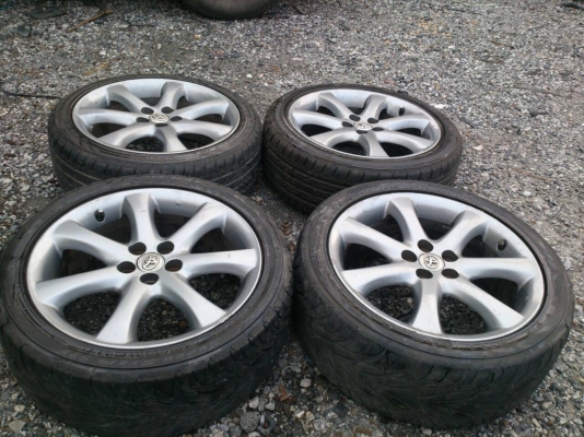 ขายแม็ก โตโยต้าวิช 5รู100 พร้อมยาง จำนวน 1 ชุด