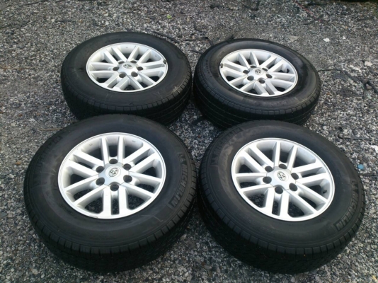 ขายแม็กโตโยต้า วีโก้แชมป์ 6รูขอบ17 พร้อมยางมิชลิน ปี12 จำนวน 1 ชุด พร้อมน๊อตแท้ 24 ตัว