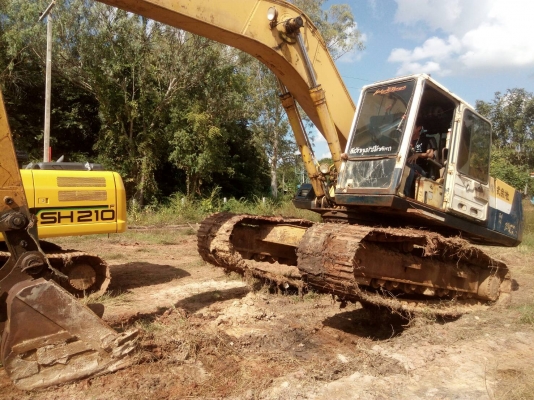 KOMATSU PC200-5 สภาพดีไฟฟ้าช่วงล่างเต็ม เล่มทะเบียน 530,000บ. สนใจติดต่อ 0835601591 หรือ 0903494058