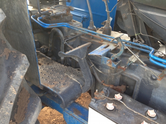 ขายรถไถ 2 เพลา Ford new holland 6610 มีภาพวีดีโอ ราคา685,000 บาท สภาพสวยพร้อมใช้ ผานดันหน้า และผาน 7 ราคา655,000 บาท โทร 081-9972972 089-8451778