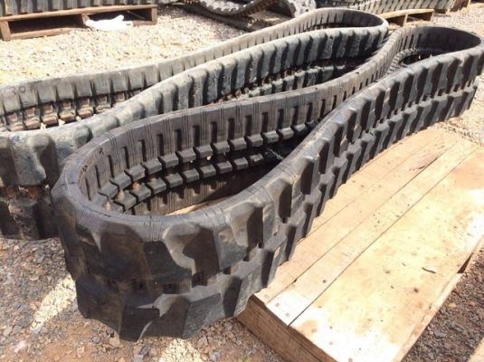 แทรคยาง KUBOTA 30 300X52.5X84 นำเข้าจากญี่ปุ่น ติดต่อ 087-9118593/085-0843200
