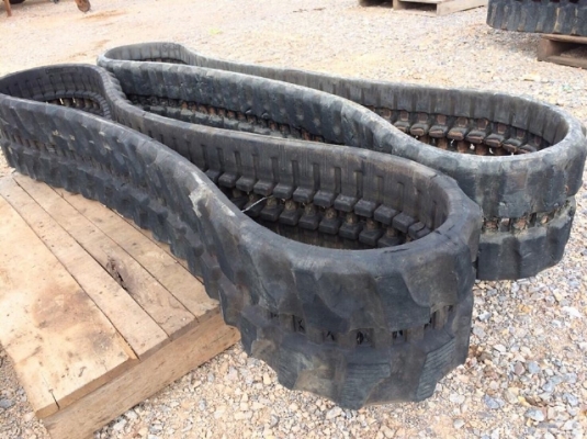 แทรคยาง KUBOTA 30 300X52.5X84 นำเข้าจากญี่ปุ่น ติดต่อ 087-9118593/085-0843200