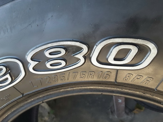 Maxxis AT 980 ขนาด 285/75/16 ปี15 สวยๆ1ชุด