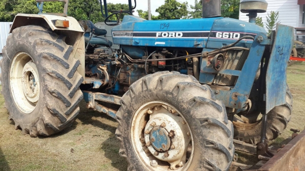 ขายรถไถฟอร์ด 6610  2 เพลา  พร้อมใบมีด
