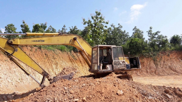 ขาย Komatsu Pc200-5ซี่เรียล6xxxสภาพสวยพร้อมใช้ ต่อคุณอ๊อฟพิจิตร086-737-9991