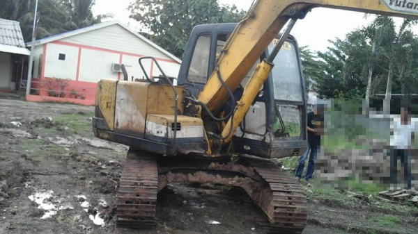 **339,000 บ.ต่อรอง/// แบคโฮ KOBELCO SK60 MARK(3) ไฟตัด เครื่อง+ปั้มเดิม แรงดี บูมอาร์มดี เอวได้ ช่วงล่างพอใช้ โซ่บาง แทร็กเล็ก ตัวเดิน60\% ไม่มีแอร์ รถใช้ทำงานอยู่ ปกติ ไม่มีเล่ม ตามสภาพ พร้อมใช้ **ขาย KOBELCO MARK3 SK60 แบคโฮพิมพ์นิยม สภาพดี ใช้งานได้ ไม่