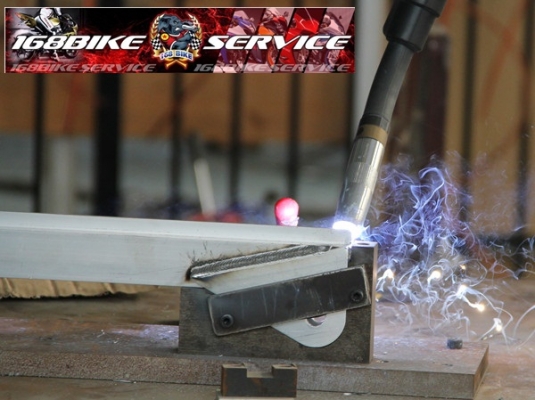 บันไดอลูมิเนียมสำหรับนำมอเตอร์ไซค์ขึ้นรถกระบะเพื่อขนย้าย2,500บ.