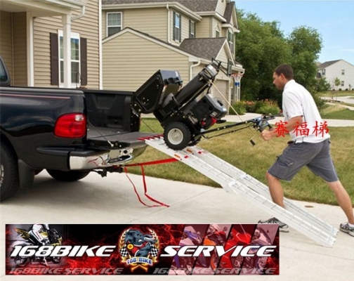 บันไดอลูมิเนียมสำหรับนำมอเตอร์ไซค์ขึ้นรถกระบะเพื่อขนย้าย2,500บ.