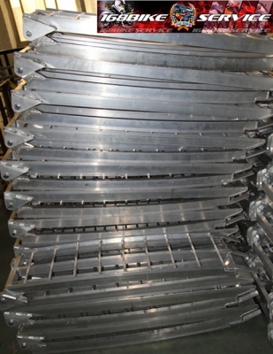 บันไดอลูมิเนียมสำหรับนำมอเตอร์ไซค์ขึ้นรถกระบะเพื่อขนย้าย2,500บ.