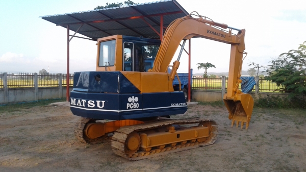 ขายด่วนแบ๊คโฮ