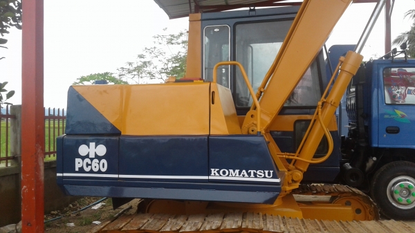 ขายด่วนแบ๊คโฮ