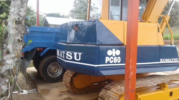 ขายด่วนแบ๊คโฮ