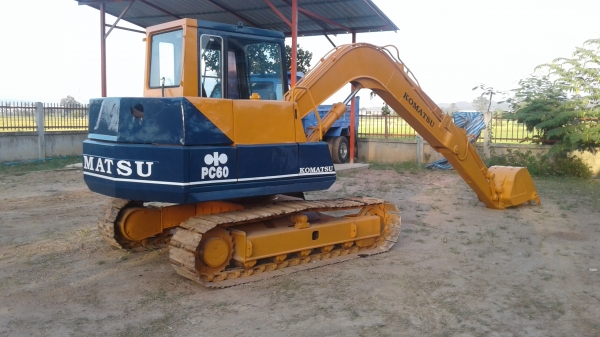 ขายด่วนแบ๊คโฮ