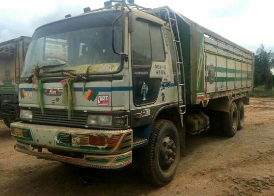 **825,000 บ.ต่อรอง/// 10ล้อ2เพลาดั้ม HINO FM3M-240HP สิงห์ไฮเทค เครื่อง+เกียร์ เดิม ช่วงล่างเดิม คัสซีสวย หัวดี ภายในดี ครบ พาเวอร์/ทริฟฟี่/แอร์/สโลว/ระบบลาก กระบะดั้มเนียม ซุ่นชัย ยาง10เส้น สภาพ65\% ตามสภาพ เล่มฯ ครบ **ขาย HINO FM3M-240HP 10ล้อ2เพลาดั้มเน