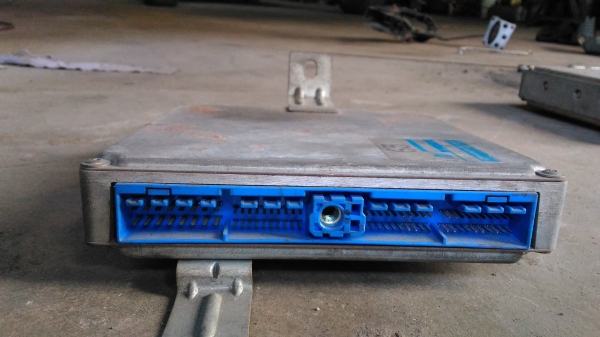 กล่องECUนิสสันB14 เครื่องGA15 1500CC 1000บาทอยู่ดอนเมือง TEL0890671028 IDline0890671028