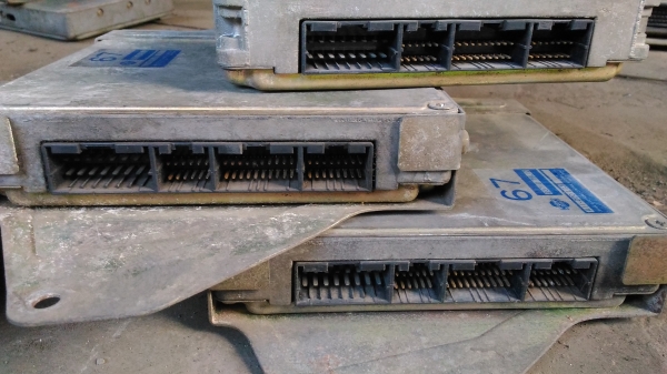 กล่องECUนิสสันเซฟิโร่A31 เครื่องRB20 มีหลายใบ 500บาทอยู่ดอนเมือง TEL0890671028 IDline0890671028