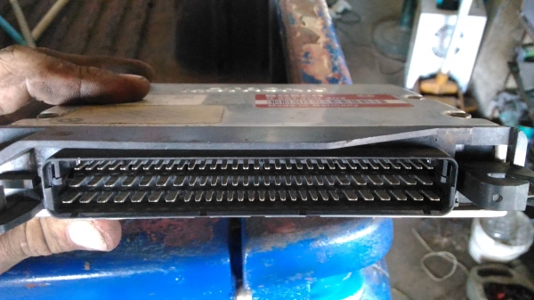 กล่องECUฺฺเครื่องM50 ใส่E36 BMW320I 1000บาทอยู่ดอนเมือง TEL0890671028 IDline0890671028