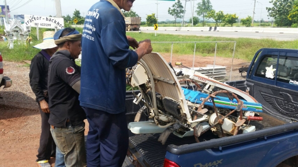 ี่ที่นี่ที่เดียวครับ tractor-backhoe จัดส่งรถดำนา 2 แถวไปขอนแก่นครับ ถูกมากๆ พร้อมใช้งาน สั่งได้ครับ